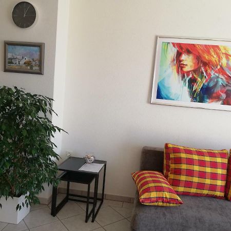 Apartmani Marija Примоштен Екстер'єр фото
