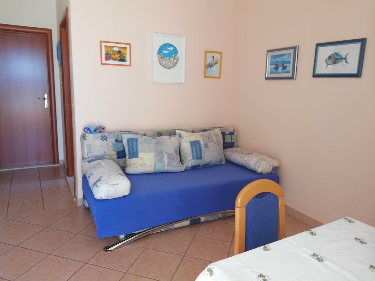 Apartmani Marija Примоштен Екстер'єр фото