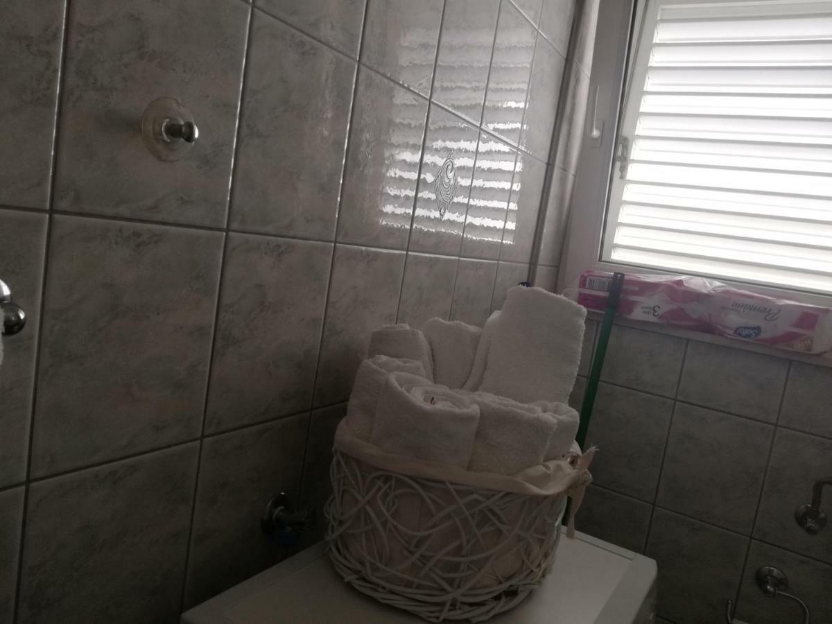 Apartmani Marija Примоштен Екстер'єр фото