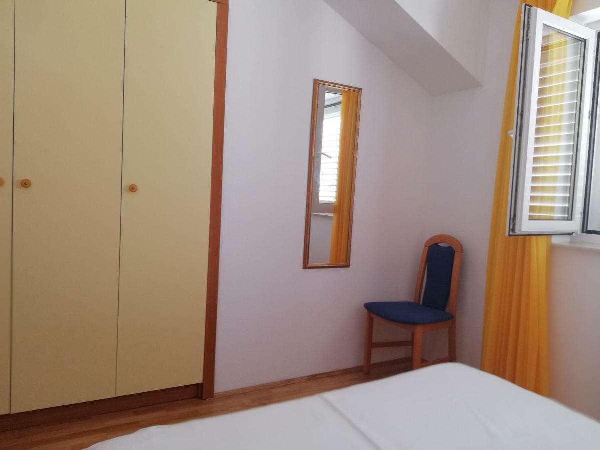 Apartmani Marija Примоштен Екстер'єр фото