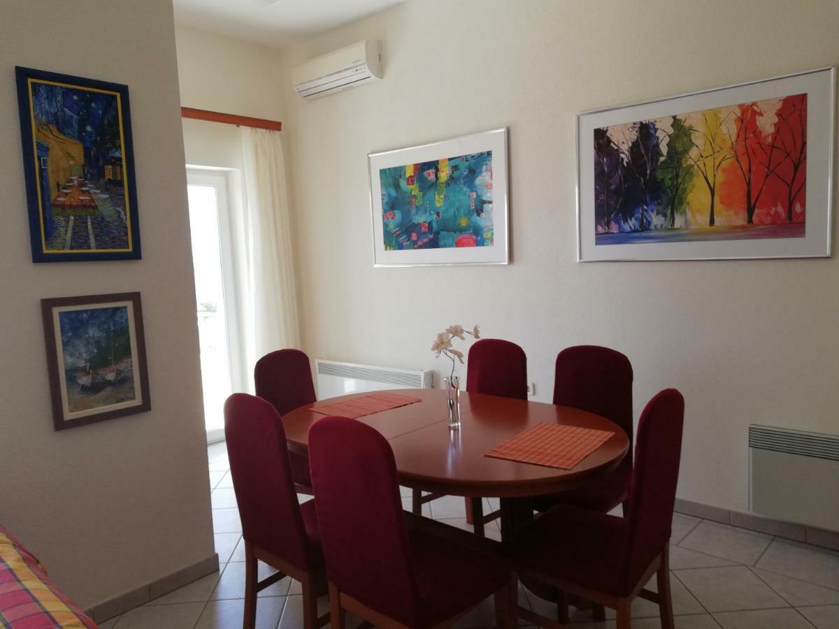 Apartmani Marija Примоштен Екстер'єр фото