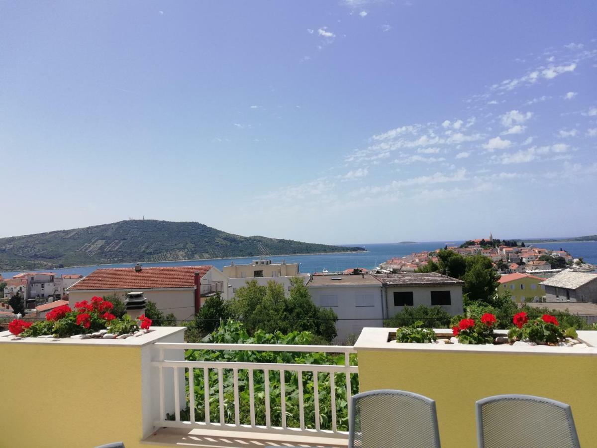 Apartmani Marija Примоштен Екстер'єр фото